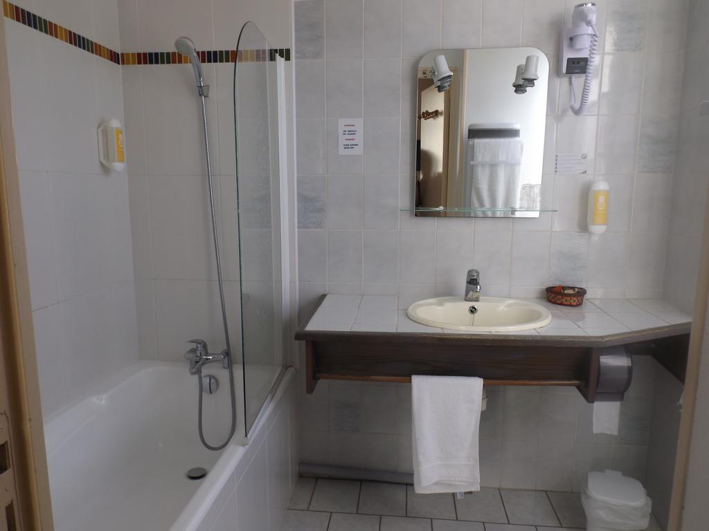Logis Hotel La Residence, Cognac Centre Стая снимка
